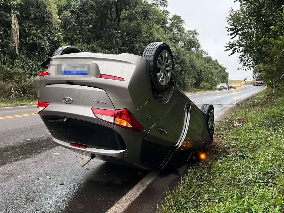 Capotamento na RS-135 em Getúlio Vargas deixa trânsito lento nesta segunda-feira