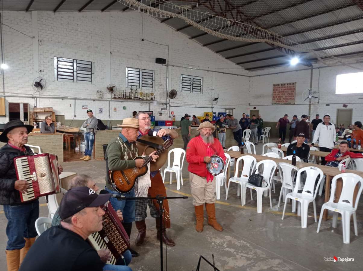 Programa “Gravetos do Passado” é apresentado ao vivo na comunidade de Santa Rita, em Água Santa