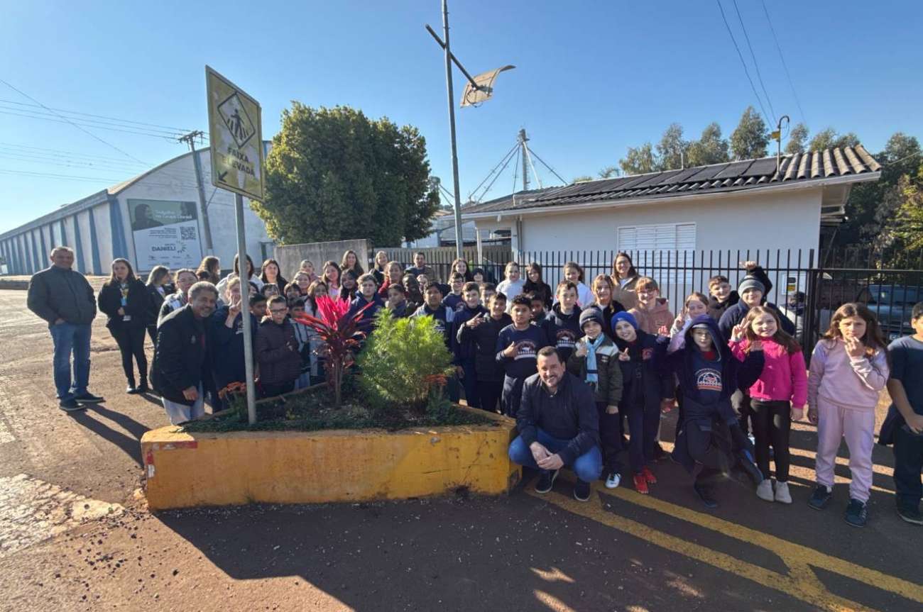 Ato do Maio Laranja reúne rede de proteção e estudantes em Tapejara