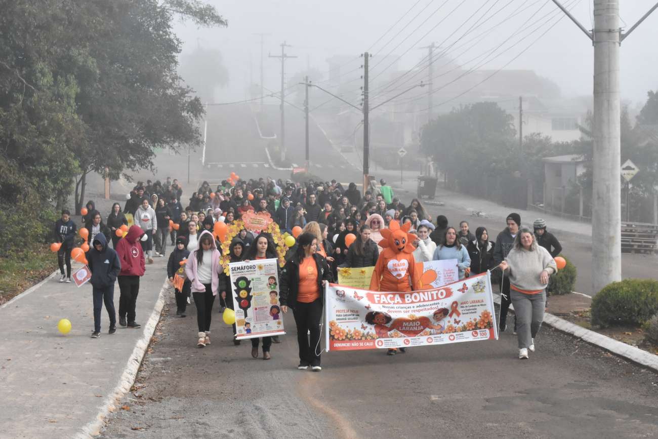 Vila Lângaro realiza caminhada e ações de conscientização pelo Maio Laranja