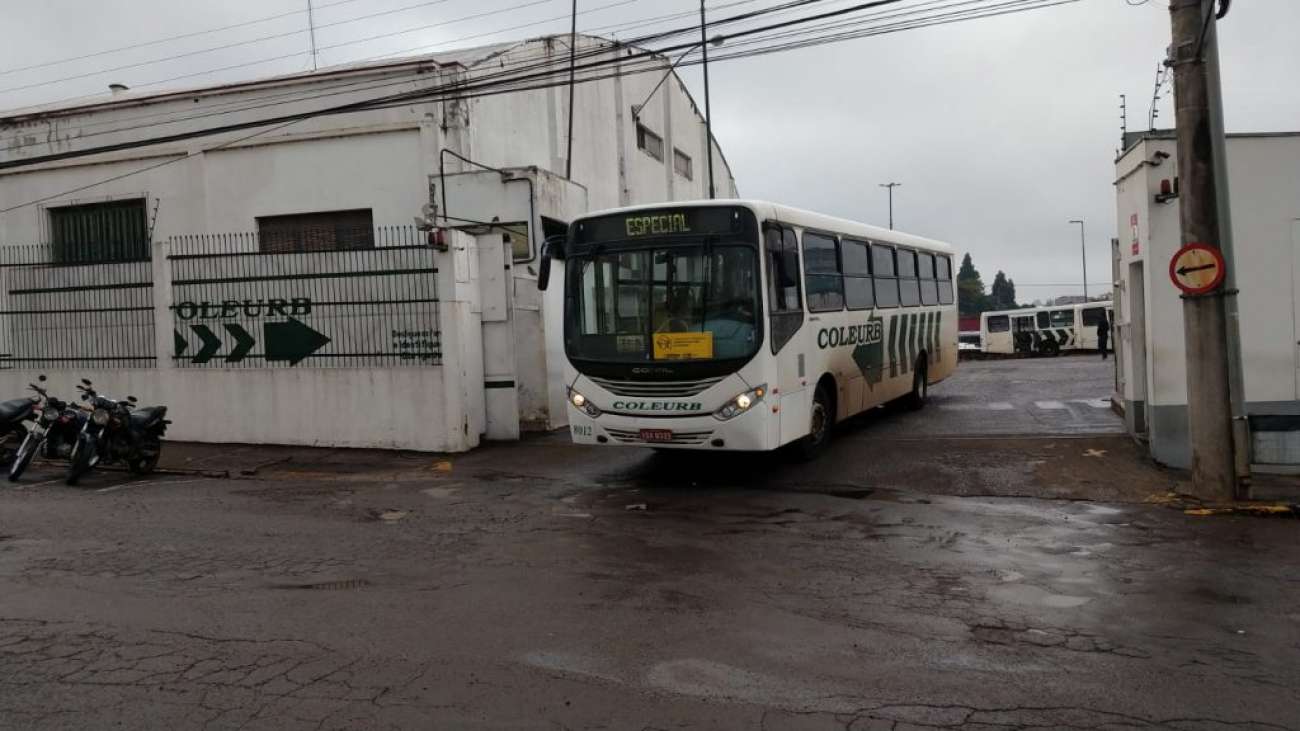 Funcionário morre após acidente de trabalho na garagem da Coleurb em Passo Fundo