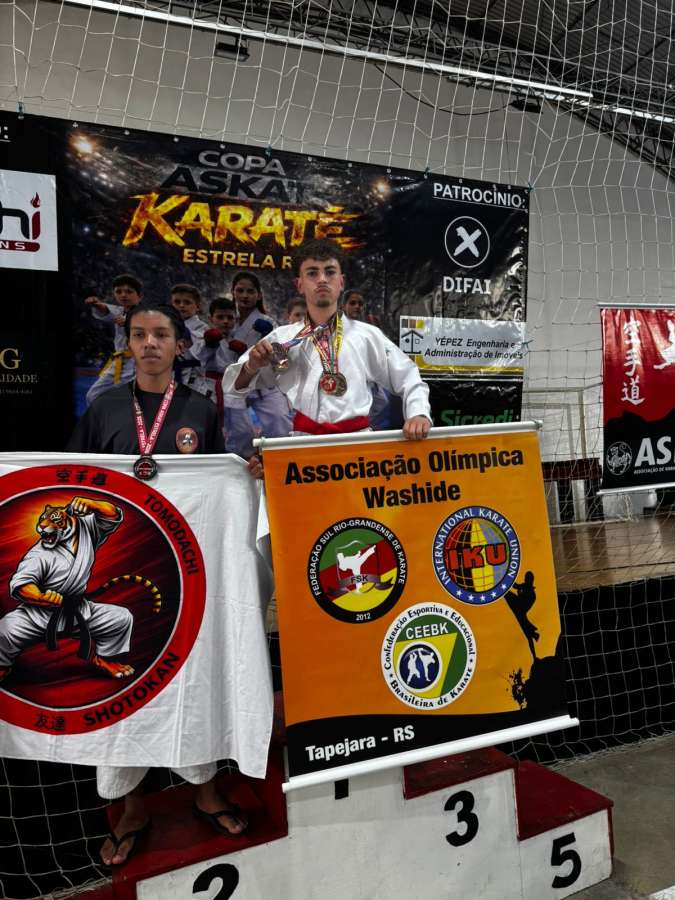 Atletas de Tapejara e região conquistam medalhas na Copa Askat de Karatê