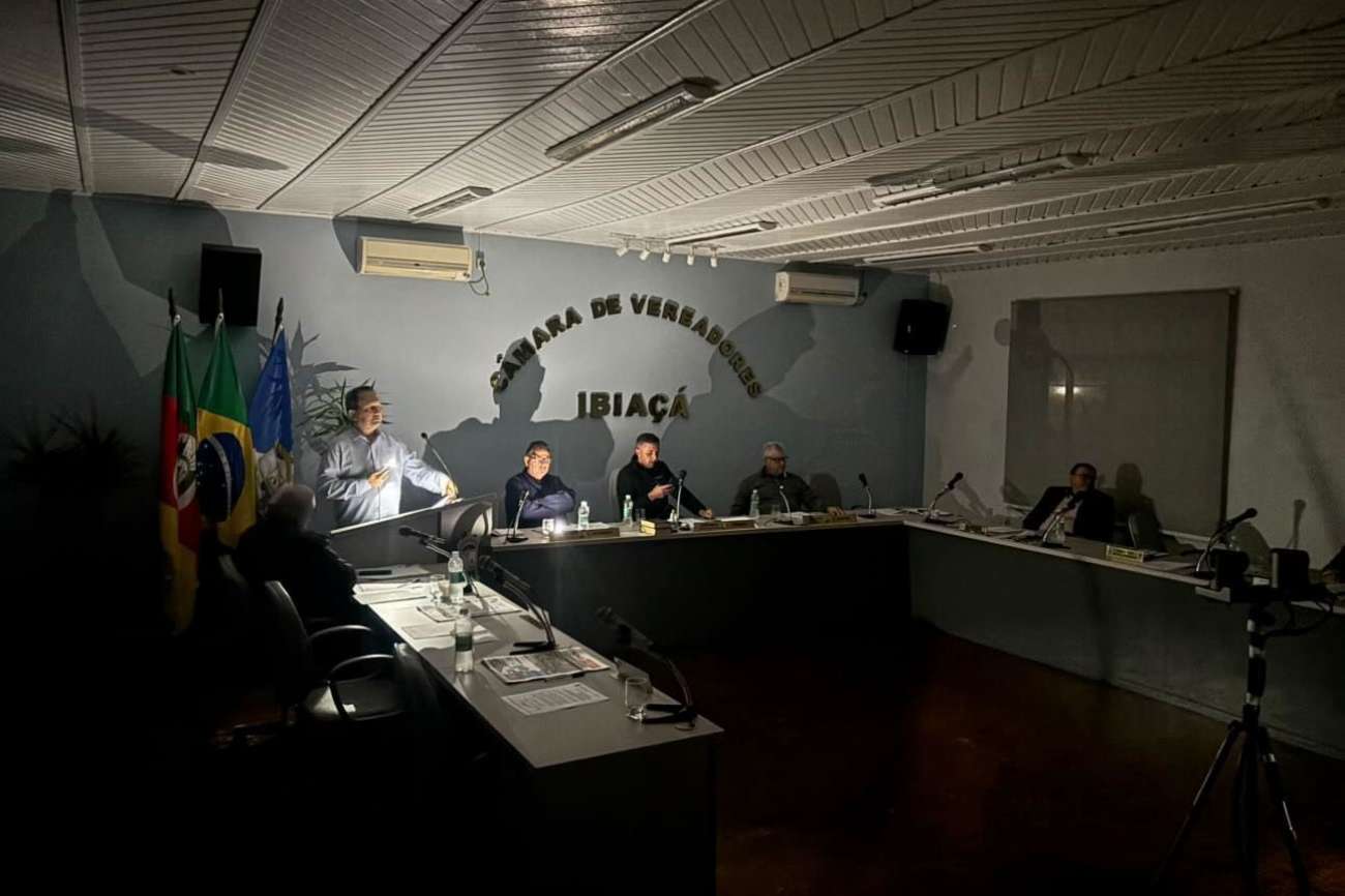 “Não seria adequado continuar sem que a comunidade pudesse acompanhar”, diz presidente da Câmara de Ibiaçá após interrupção de sessão por queda de energia