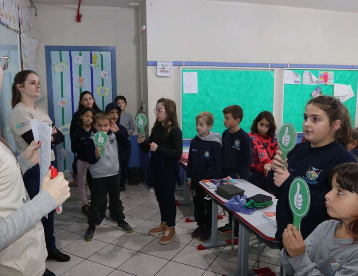 Educação Ambiental aborda uso consciente da energia elétrica com estudantes de Água Santa