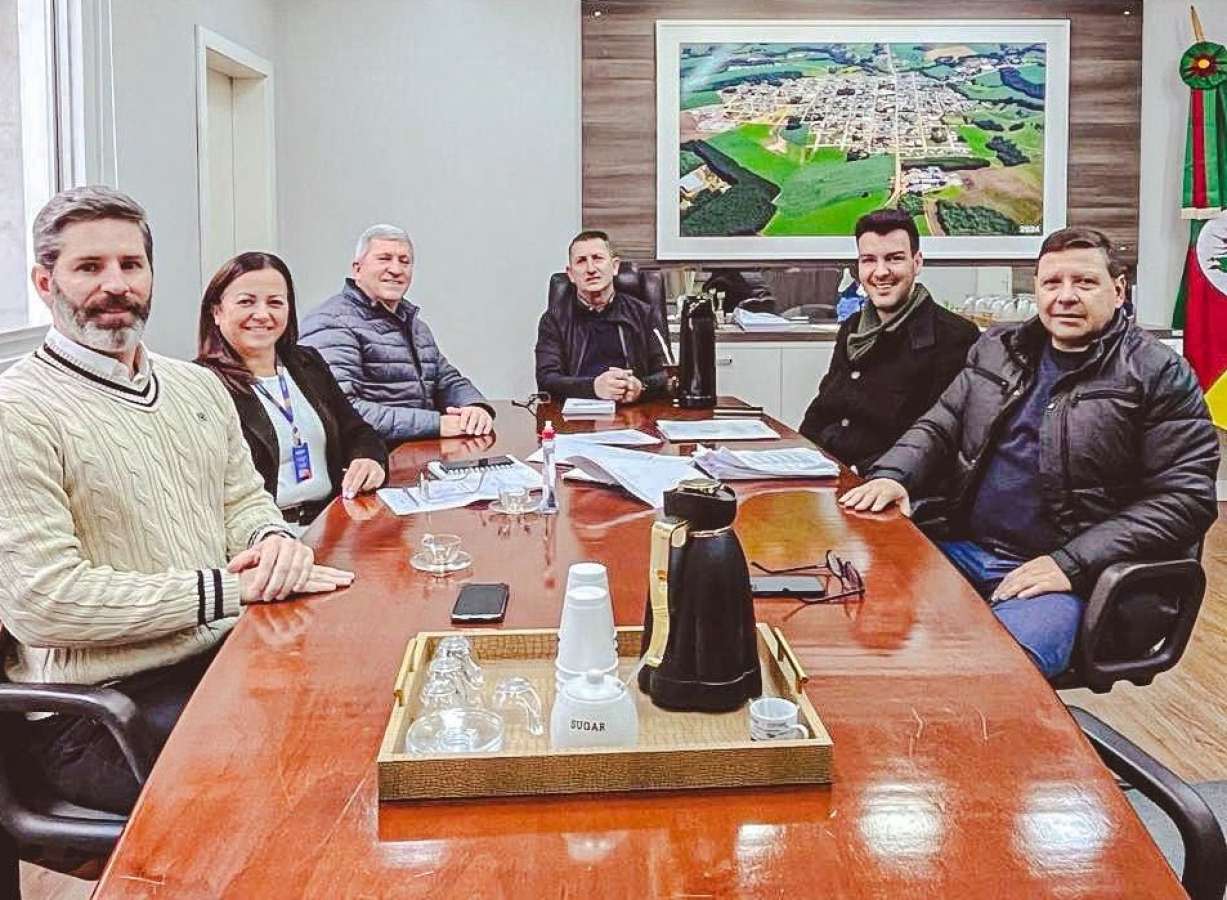 Gestores de Ibiaçá e Tapejara alinham estratégias para demandas comuns