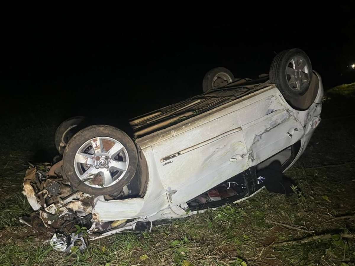 Mulher morre em capotamento na ERS-331, em Erechim