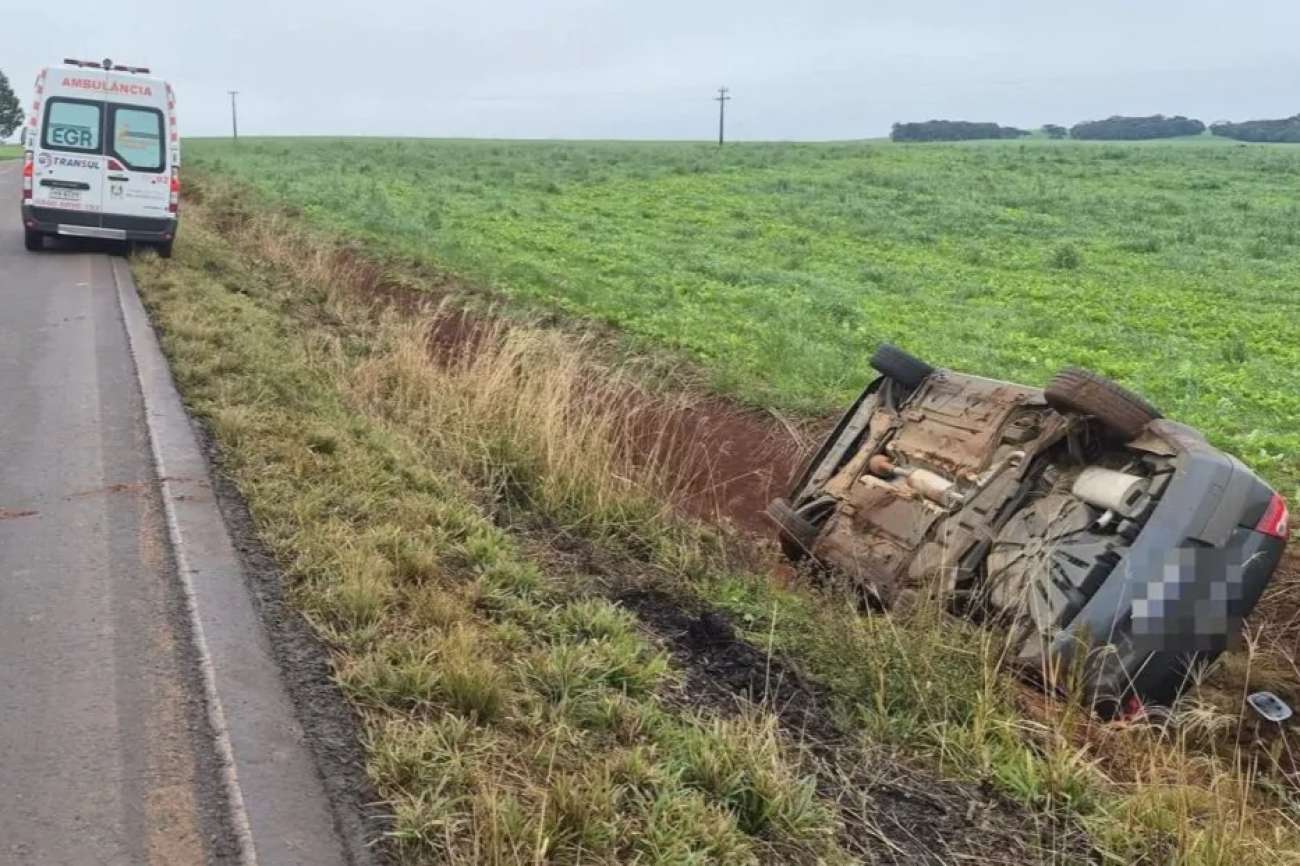 Carro é encontrado capotado entre Vila Lângaro e Coxilha