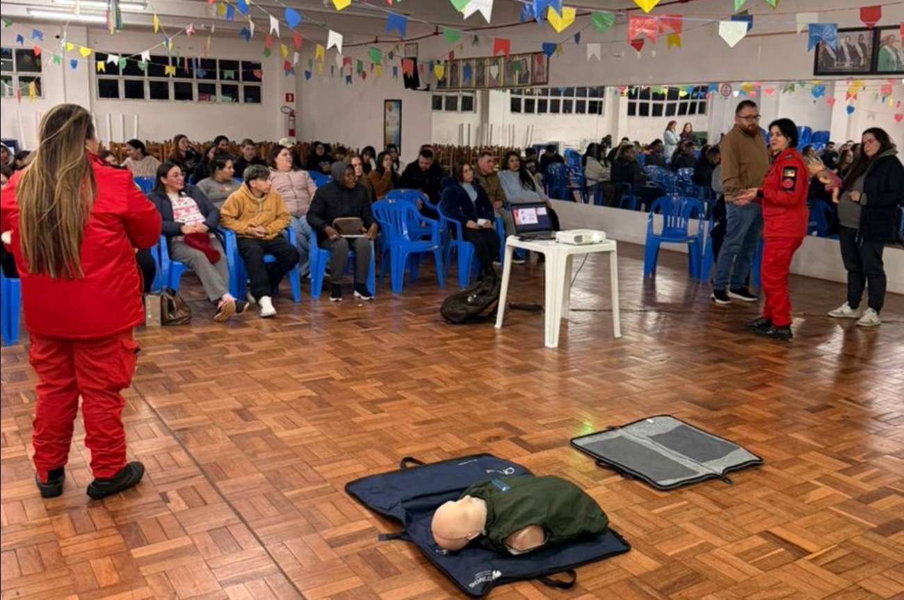 6º Encontro do Grupo de Gestantes orienta futuras mães sobre parto e primeiros socorros