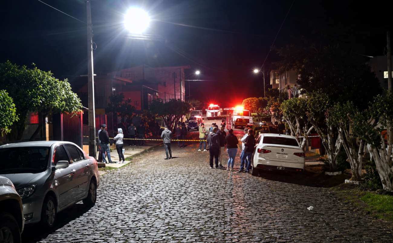 Professora morre após incêndio destruir residência em Constantina