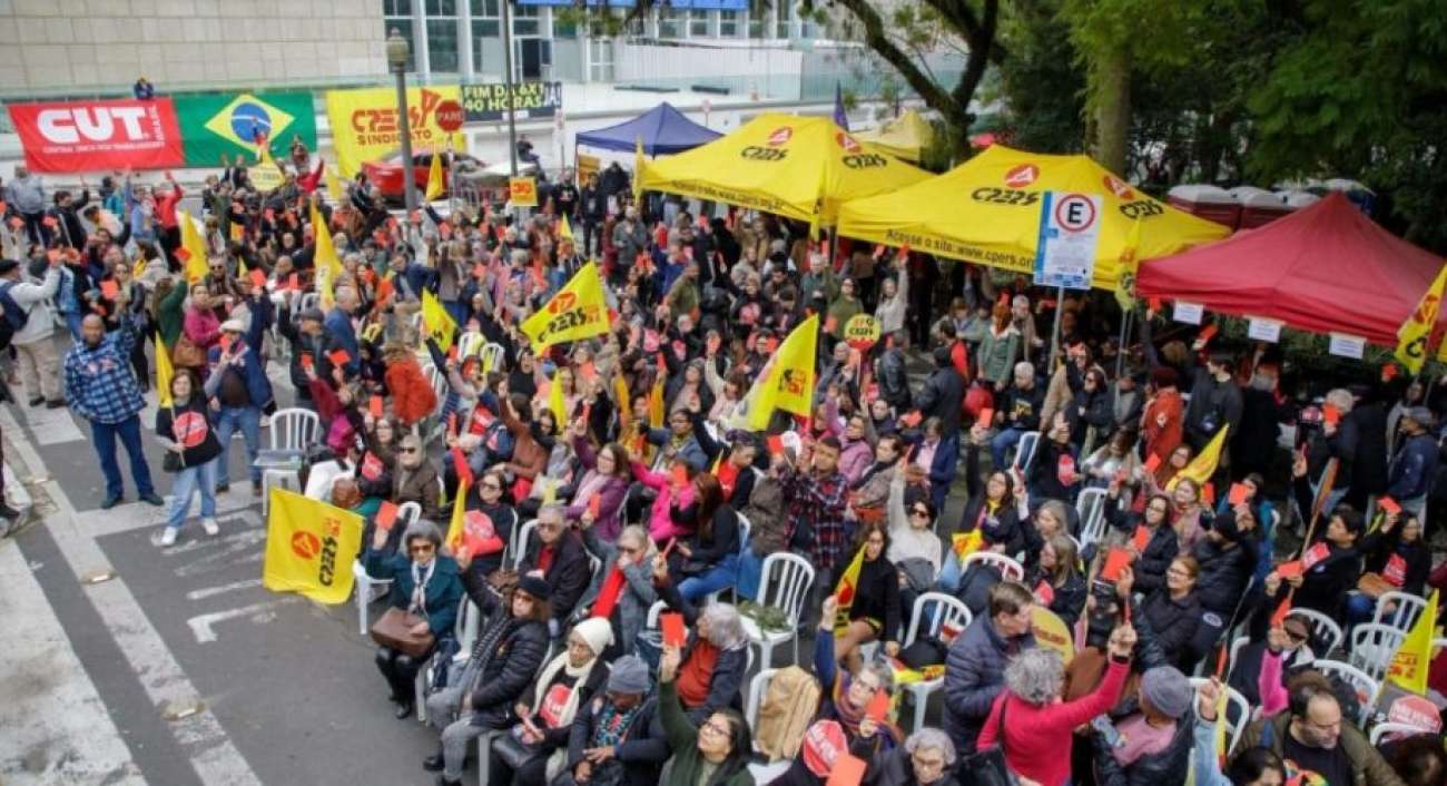 Professores estaduais vão paralisar dias 16 e 23 de julho