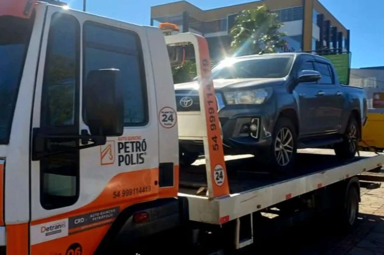 Passo Fundo: Brigada Militar recupera caminhonete furtada durante patrulhamento no Bairro Vila Jardim
