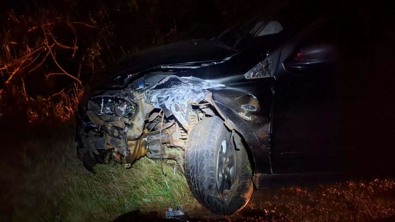 Carro com duas crianças é atingido por caminhão na RS-135 em Sertão