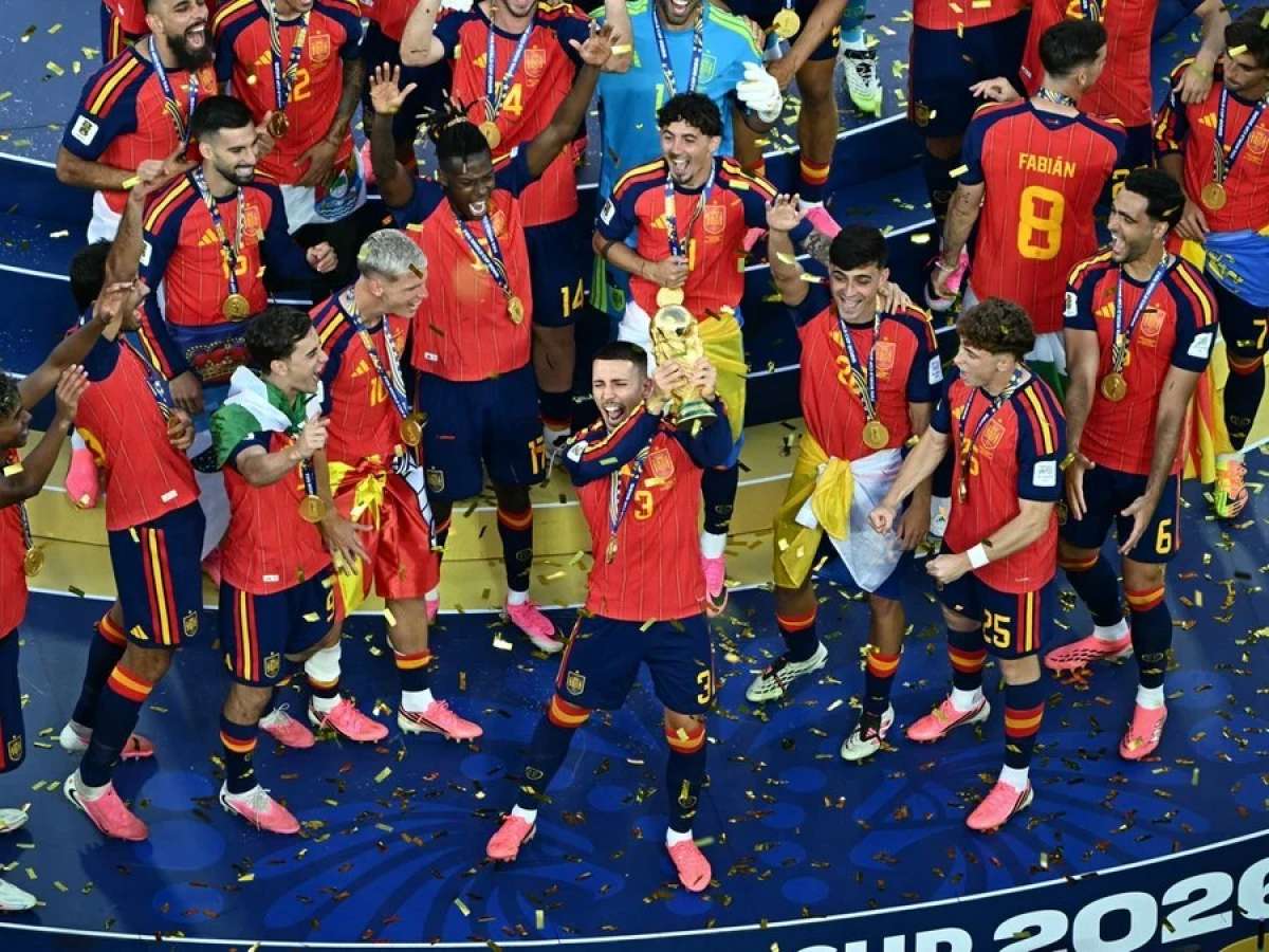 Oyarzabal, Olmo, Rodri, Cubarsí e Merino: os destaques do futebol coletivo na conquista da Espanha