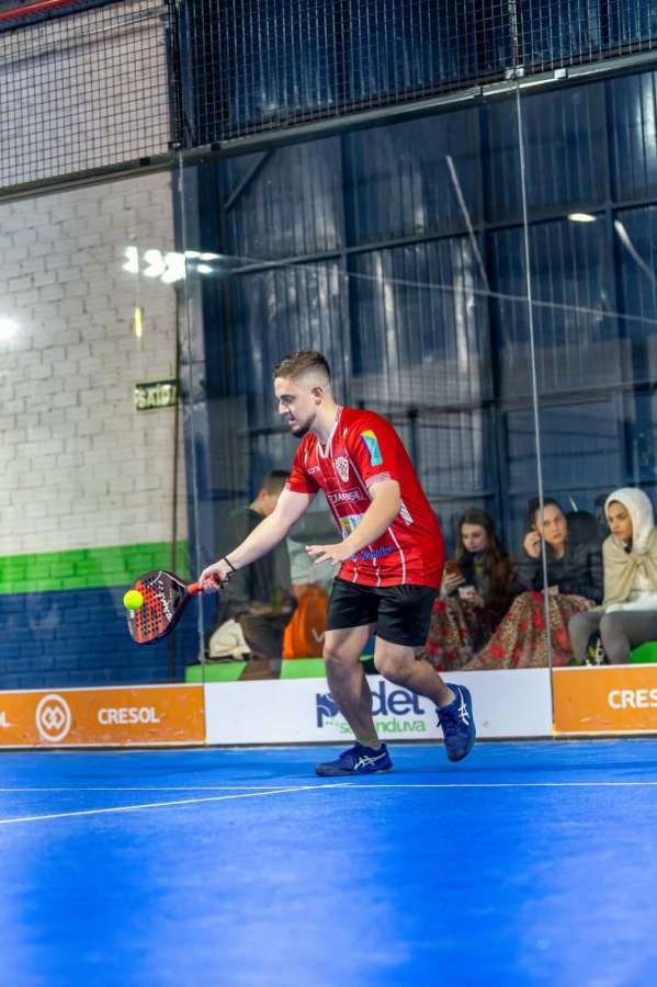 Tapejarense Eghiberto Guerra conquista vice-campeonato no Open Padel Sicoob Crediauc