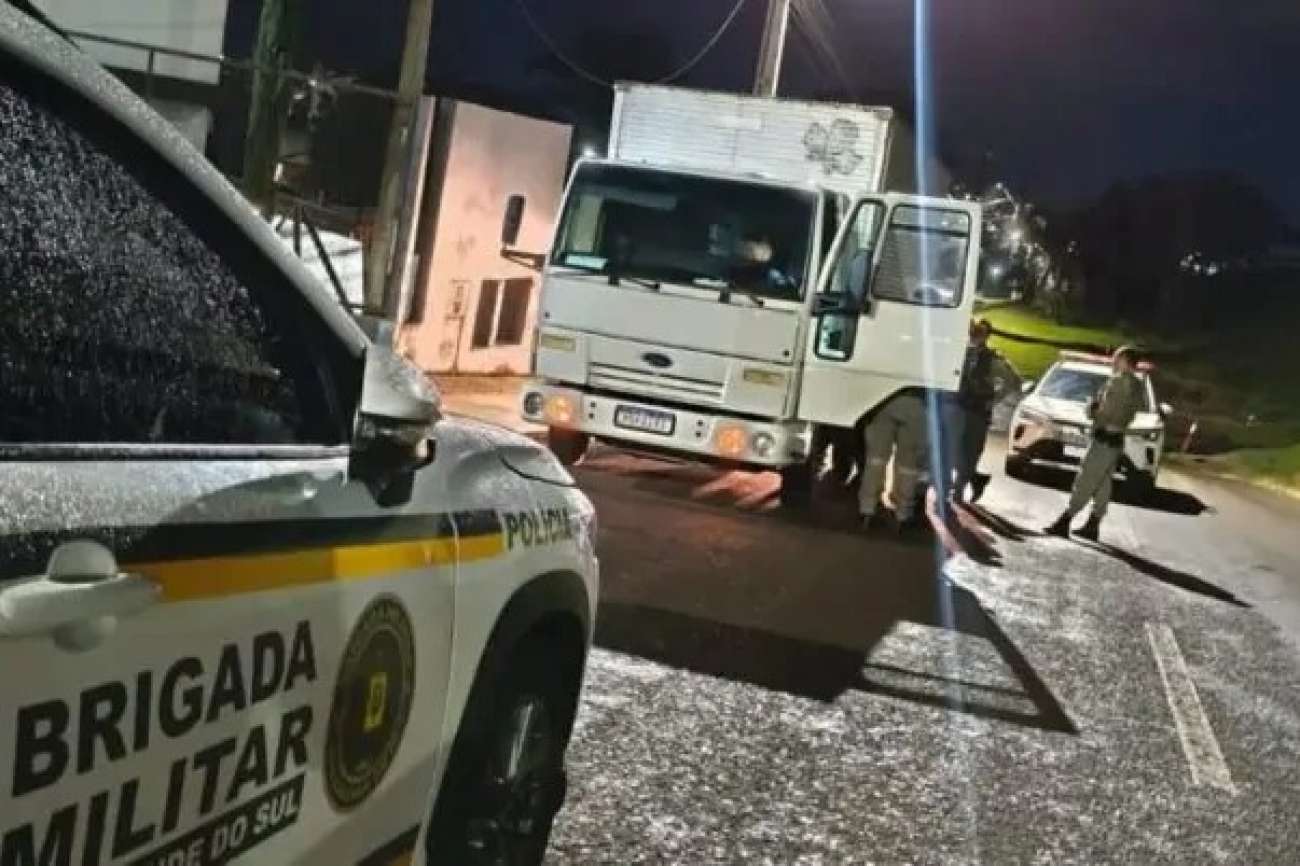 Caminhão furtado em Passo Fundo é recuperado pela Brigada Militar em Erechim