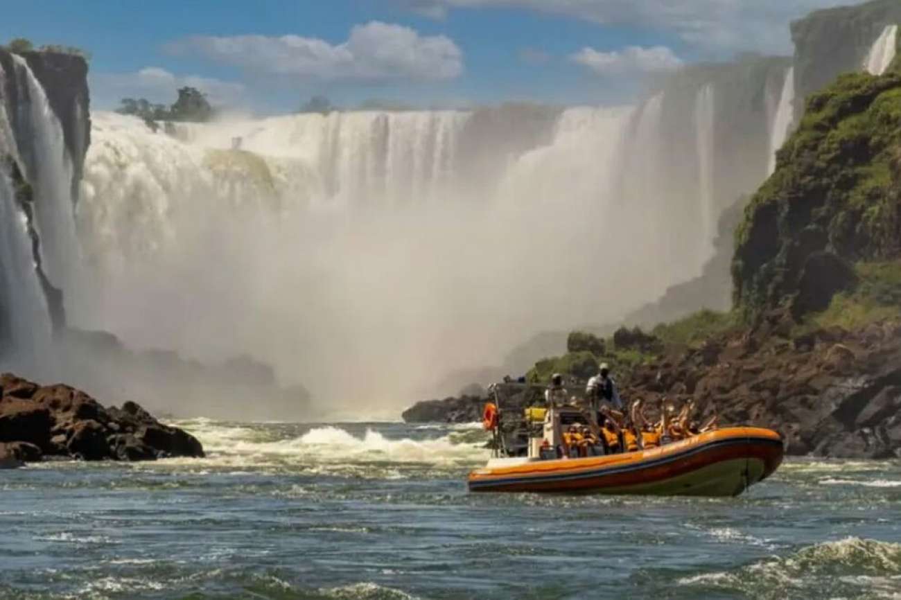 Turista holandês morre após acidente durante passeio de barco nas Cataratas do Iguaçu