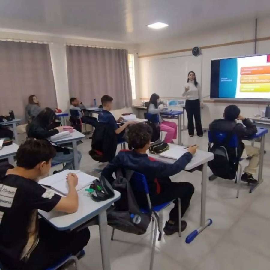 Escola Municipal Duque de Caxias inicia Oficina de Declamação para o Concurso de Poesia.