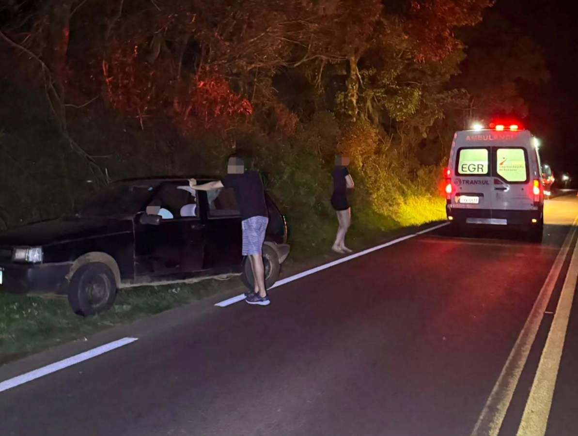 Motorista é encaminhada à Delegacia após suspeita de embriaguez na ERS-135, em Sertão