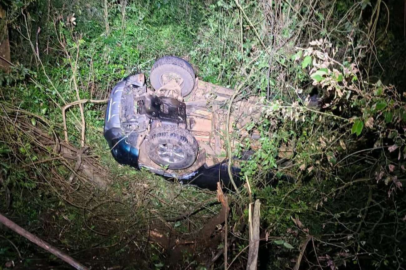 Mulher fica ferida em saída de pista na ERS-211, entre Erechim e Paulo Bento