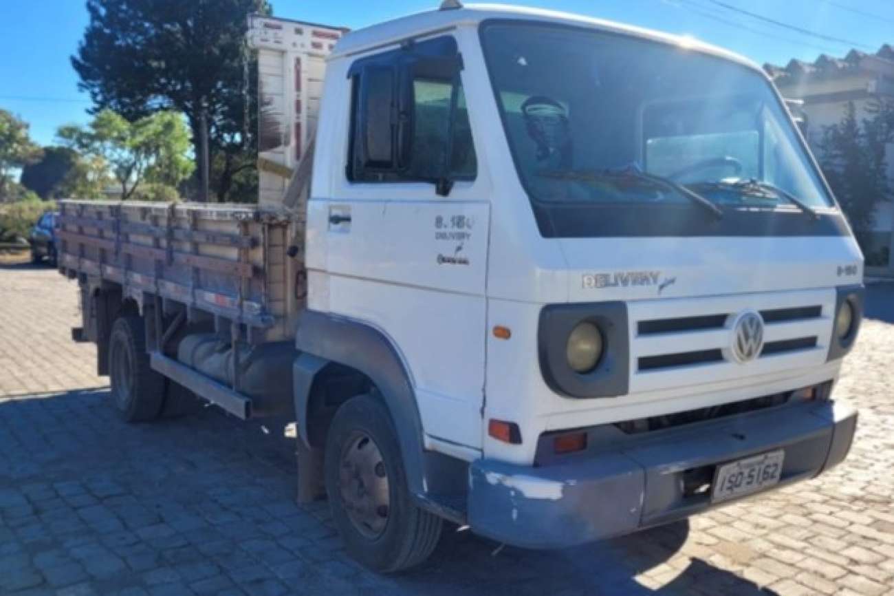 Caminhão furtado em Passo Fundo é recuperado pela PRF ao tentar entrar no Paraguai