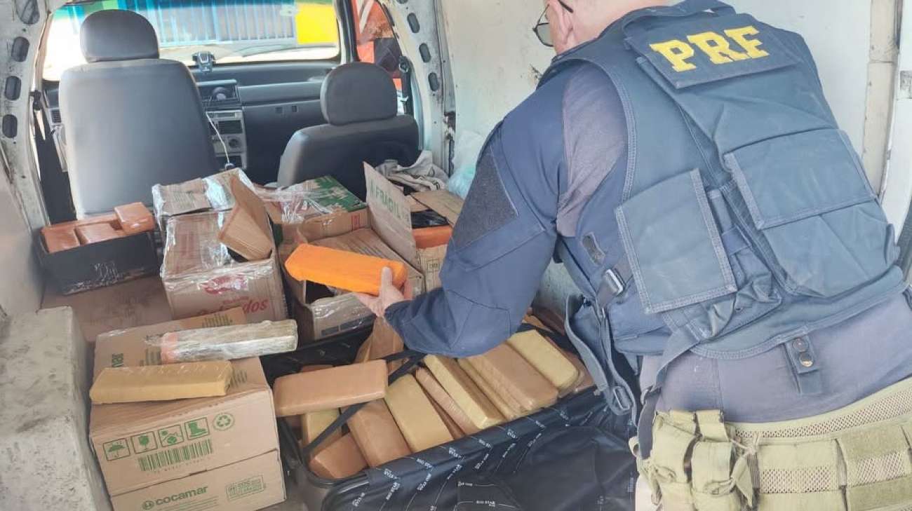 PRF apreende 158 quilos de maconha e prende três homens na BR-386, em Sarandi
