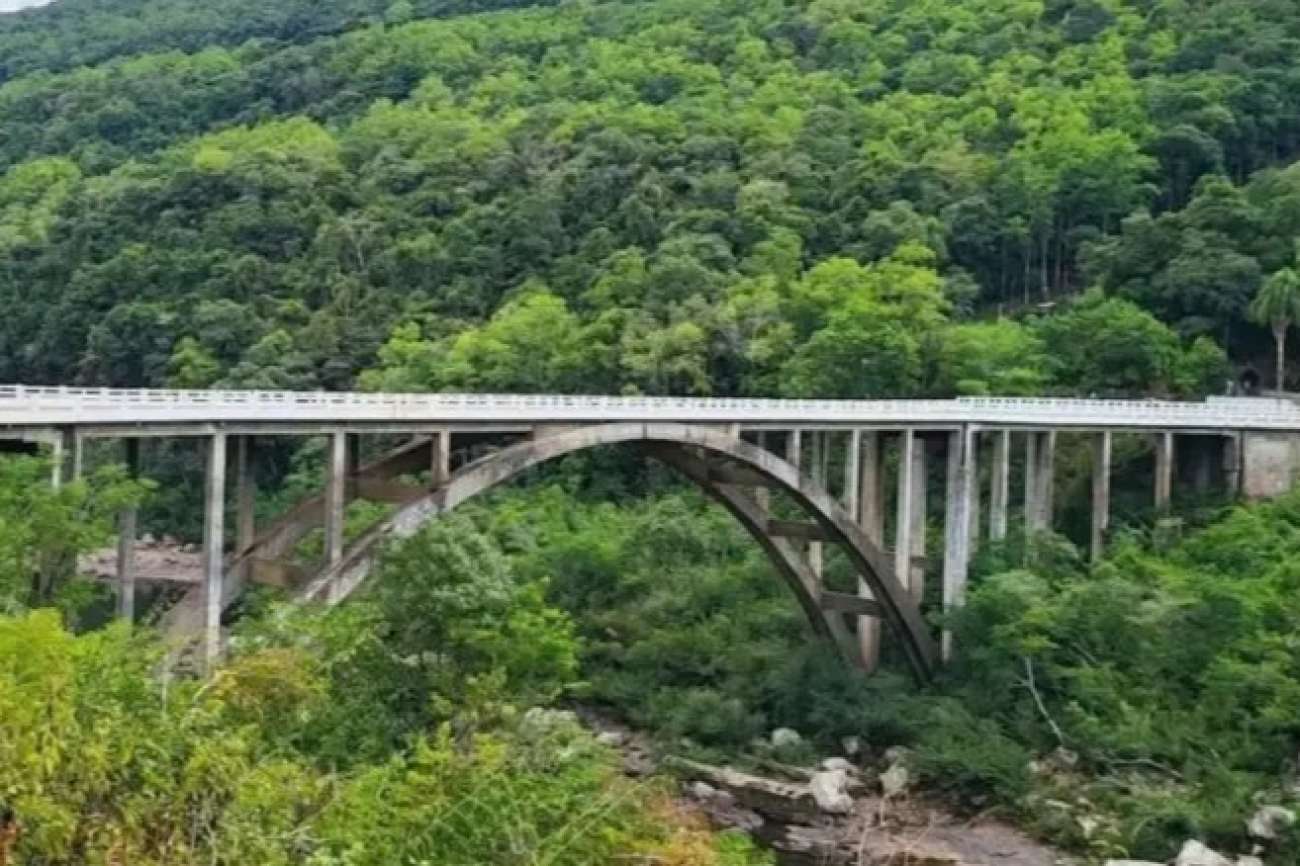 Ponte sobre o Rio das Antas é interditada entre São Marcos e Campestre da Serra