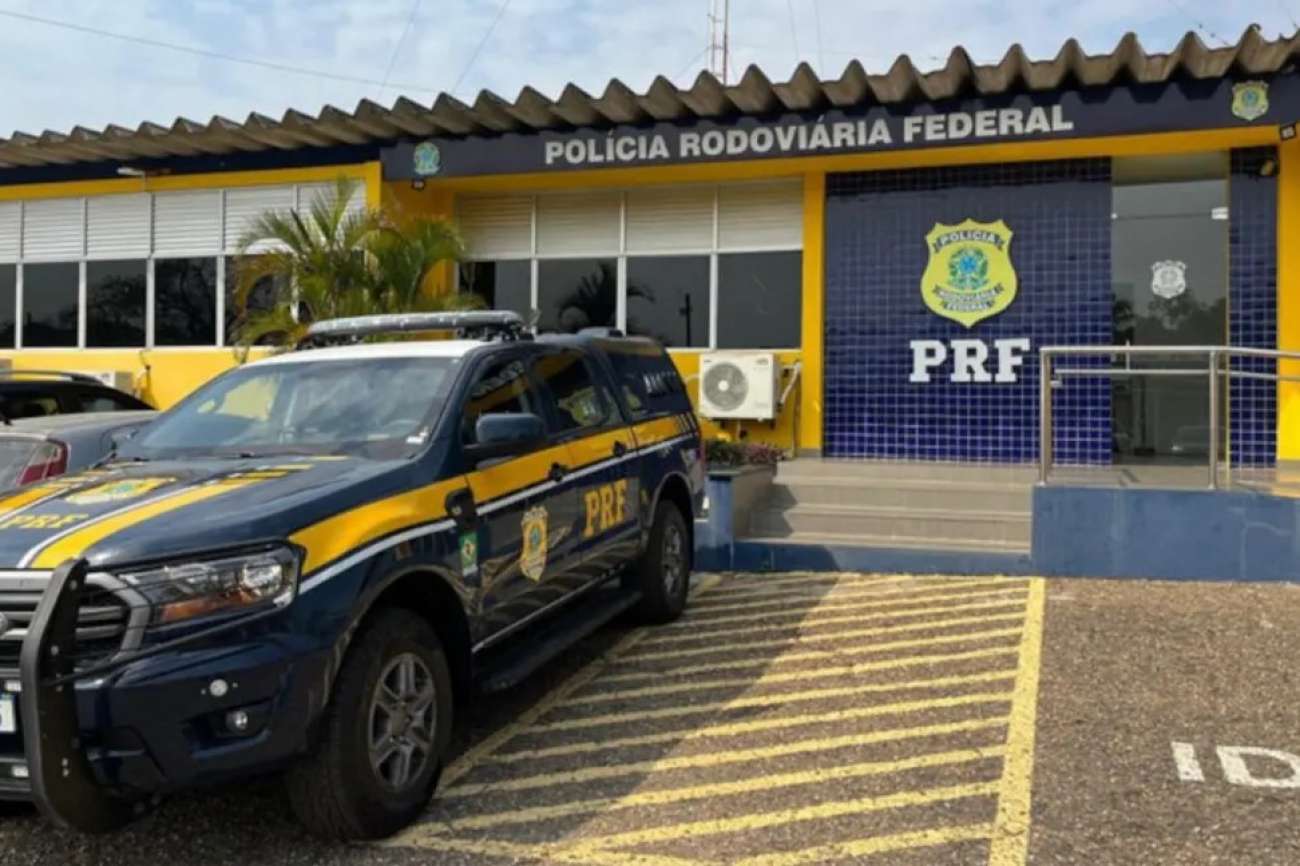 PRF recupera carro furtado e prende homem na BR-285, em Capão Bonito do Sul