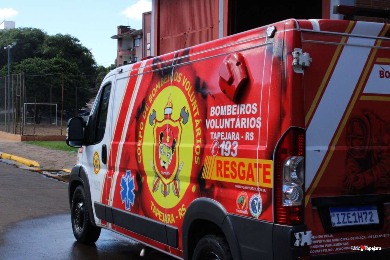 Bombeiros atendem paciente em surto psiquiátrico em Tapejara