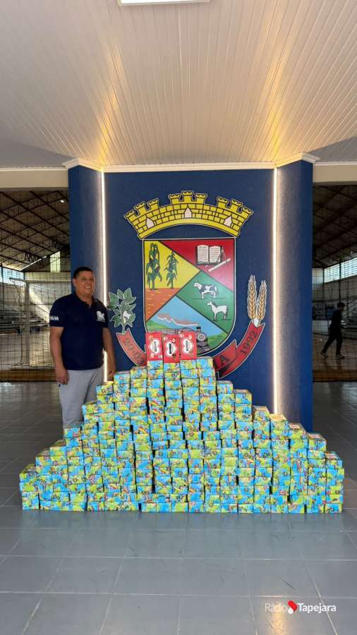 Campeonato de Futsal de Coxilha já arrecadou cerca de 250 caixas de bombom para doações no mês nas crianças