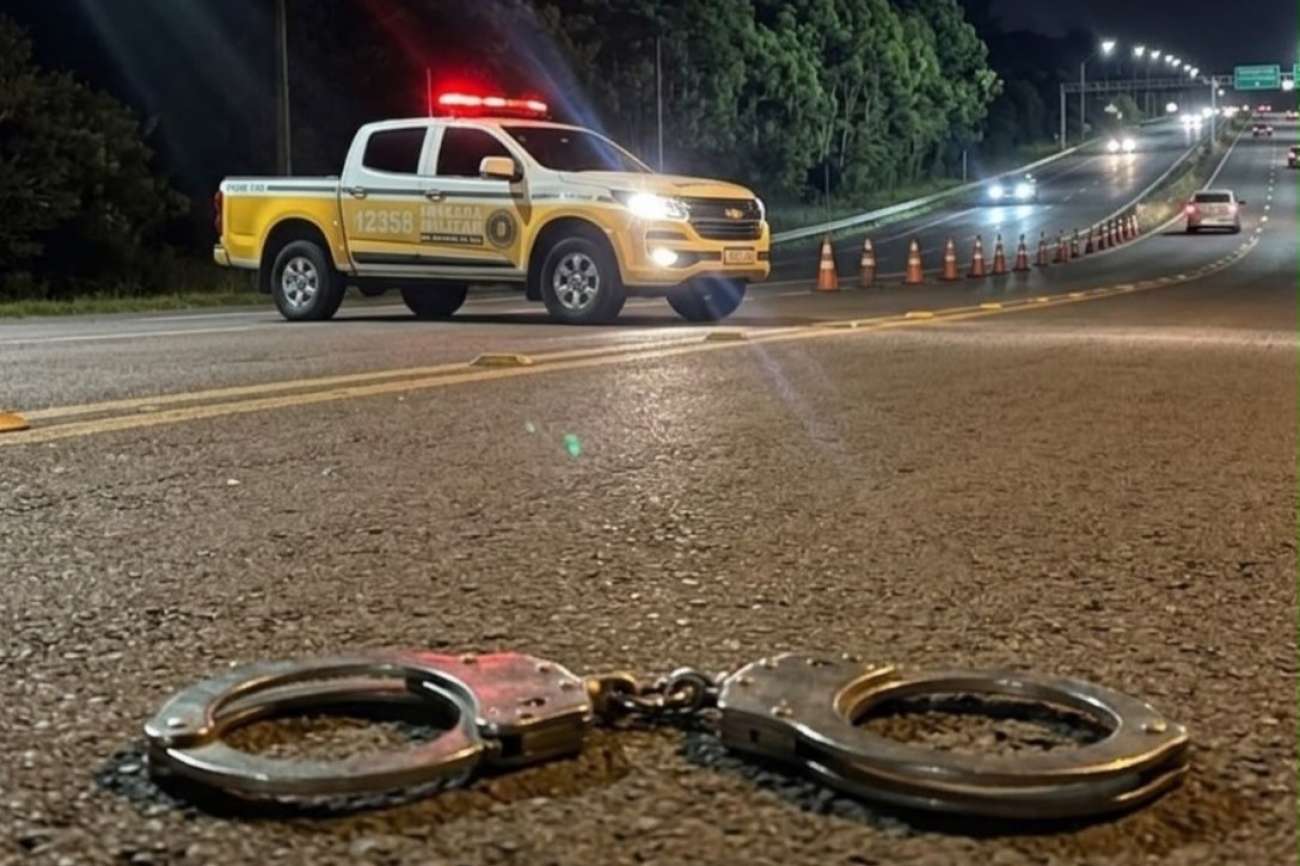 Homem com mandado por estupro de vulnerável é preso pelo Comando Rodoviário da Brigada Militar, em Passo Fundo