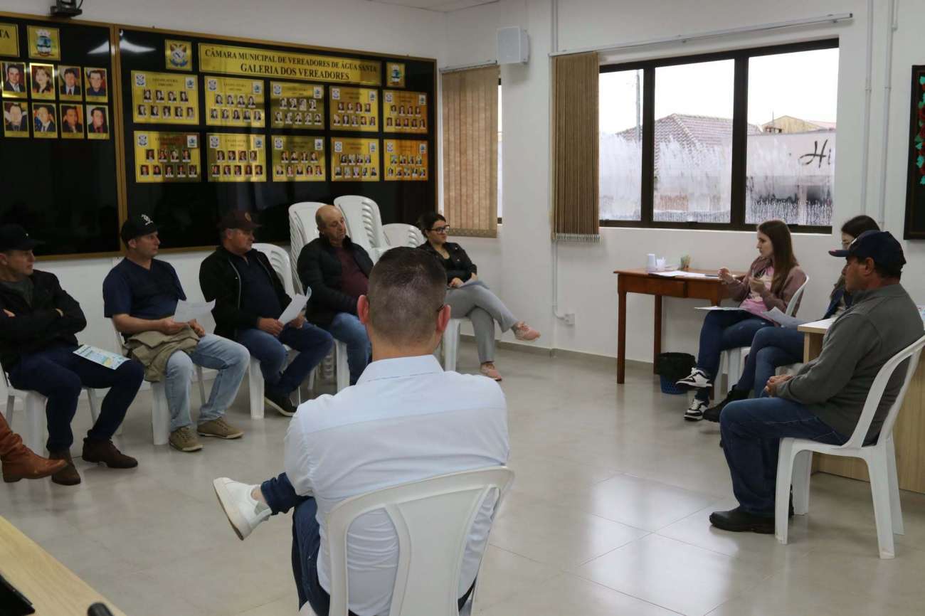 Água Santa realiza reunião para orientar comunidades sobre o combate ao borrachudo