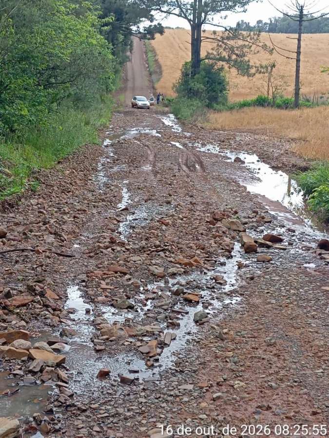 Chuvas de aproximadamente 200 milímetros causam danos em estradas do interior de Ibiaçá