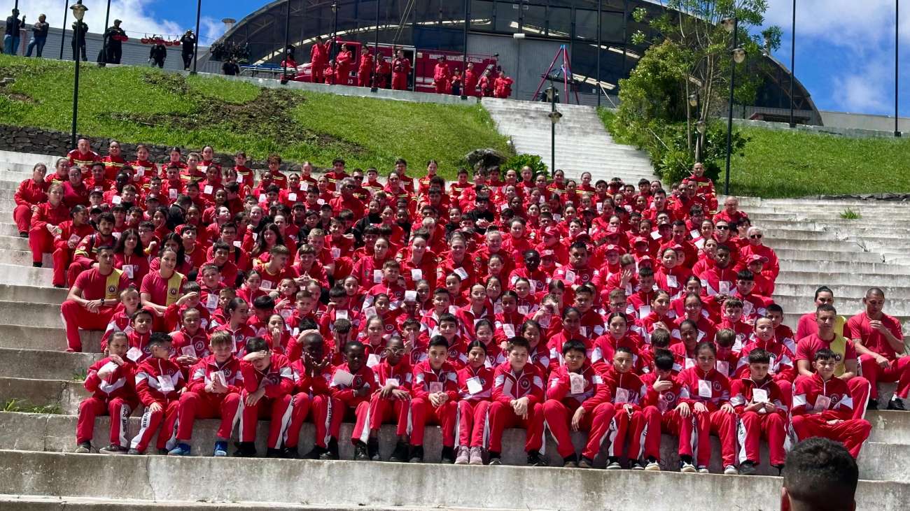 Bombeiros Voluntários de Tapejara participam de encontro estadual de mirins e cadetes em Garibaldi