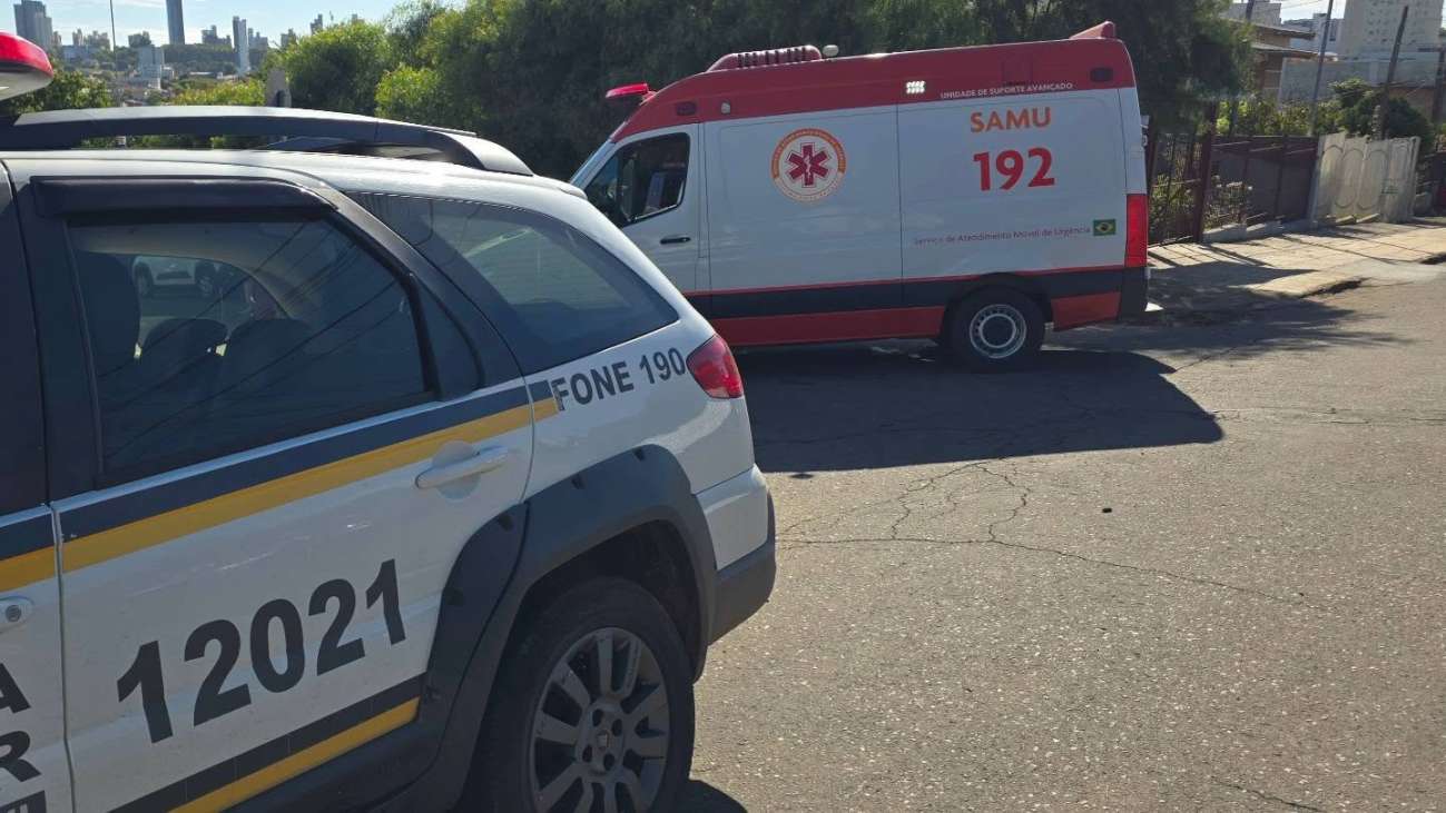 Mulher fica ferida após ser atropelada na Vila Independente, em Passo Fundo