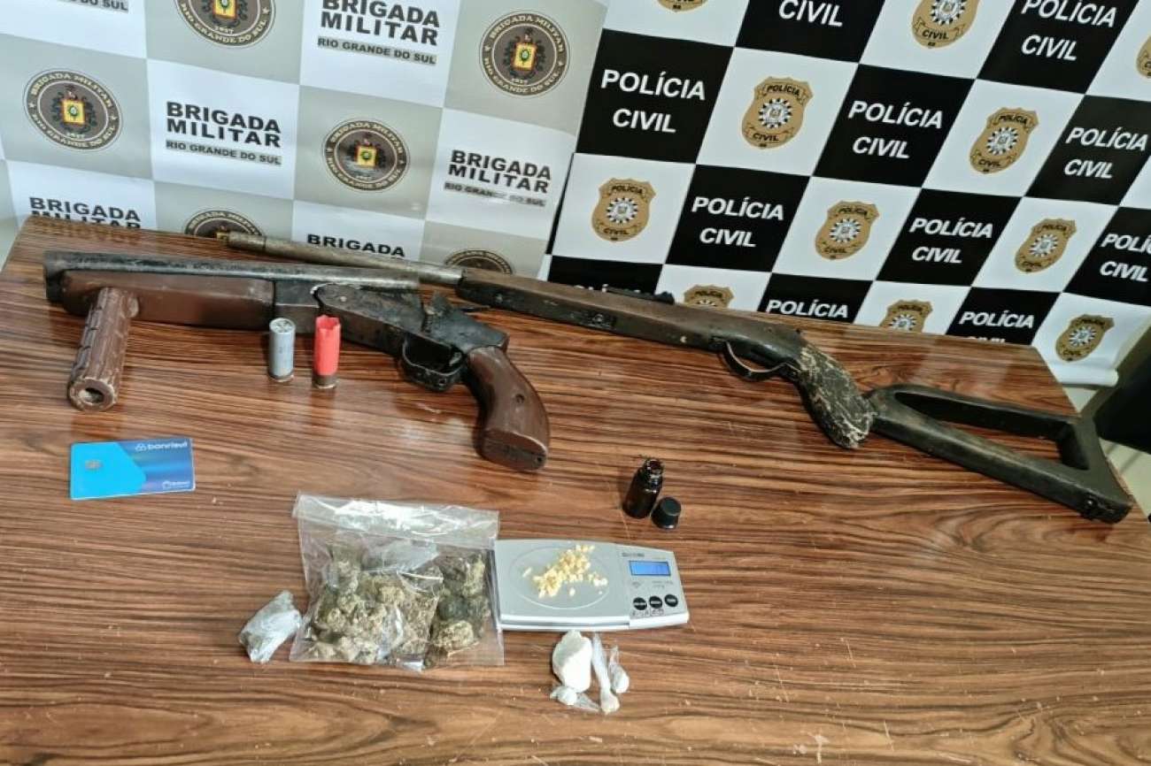 Dupla é presa por tráfico de drogas e posse irregular de armas em Sertão
