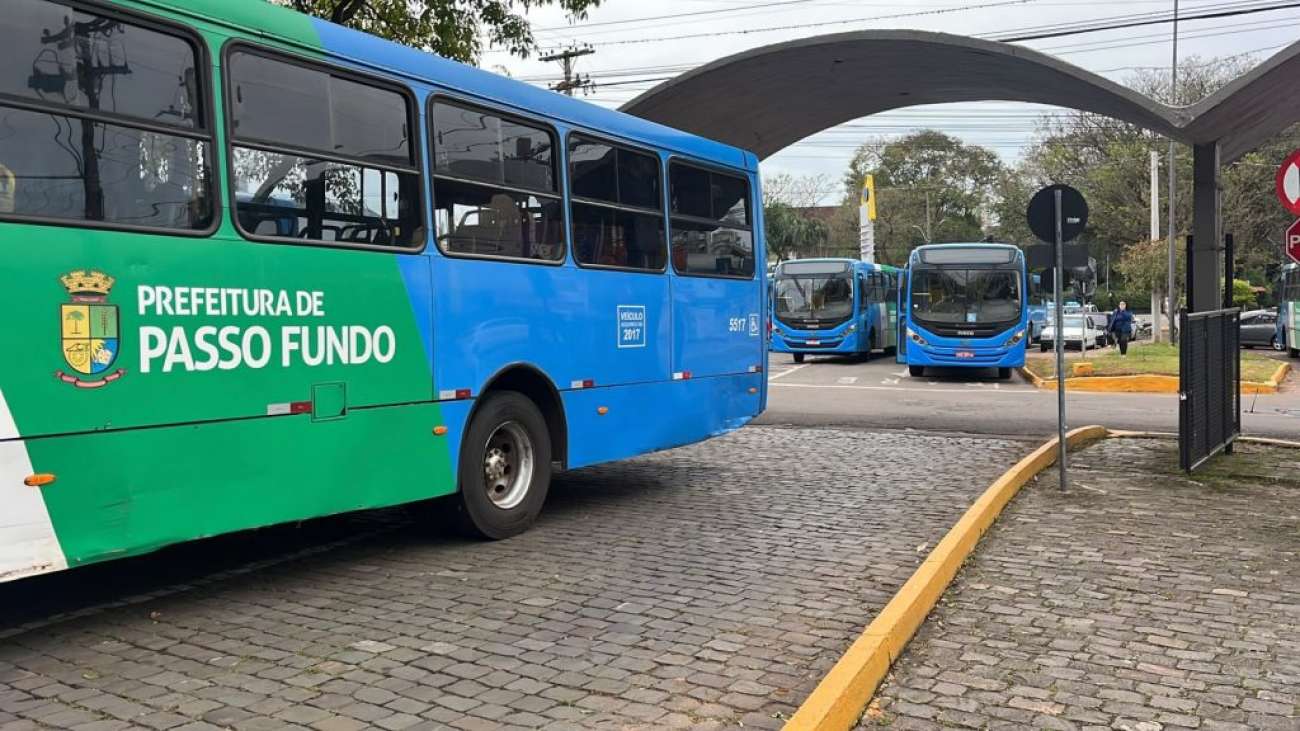 Trabalhadores da Codepas paralisam atividades no transporte coletivo de Passo Fundo