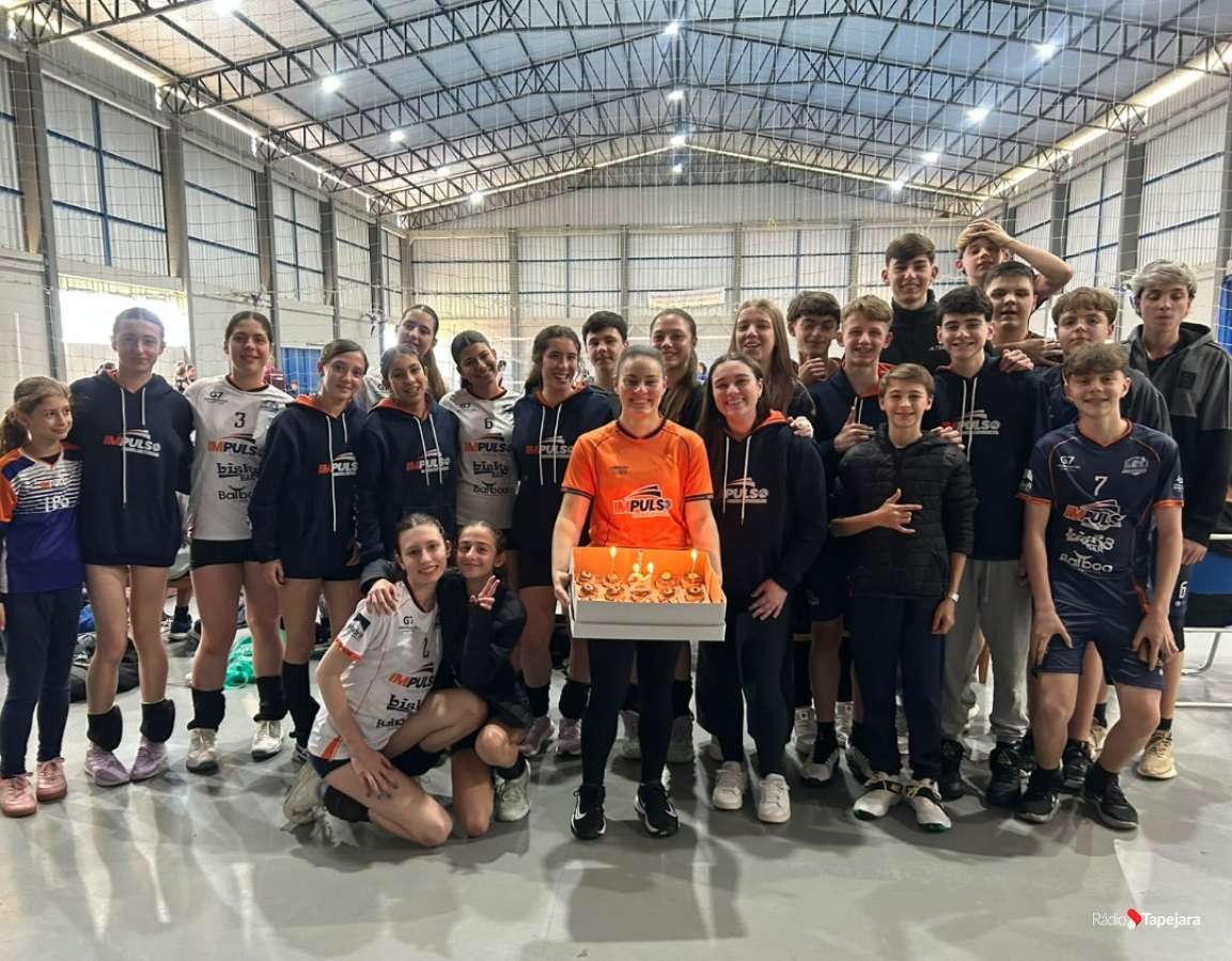 Escola Impulso de Tapejara conquista vice-campeonato feminino em torneio de voleibol em Não-Me-Toque