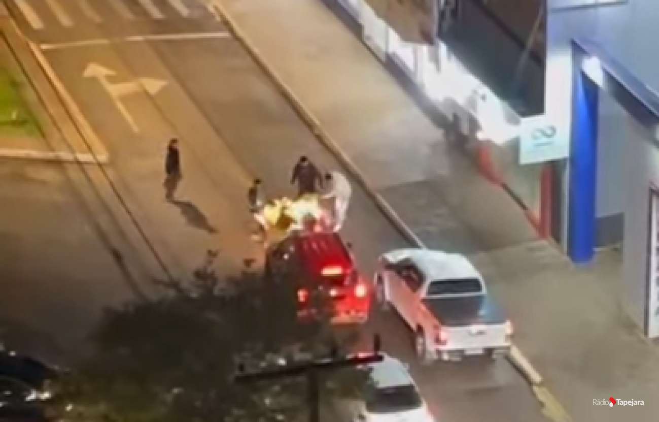 Homem é agredido por cinco indivíduos no centro de Tapejara na noite de domingo (25)