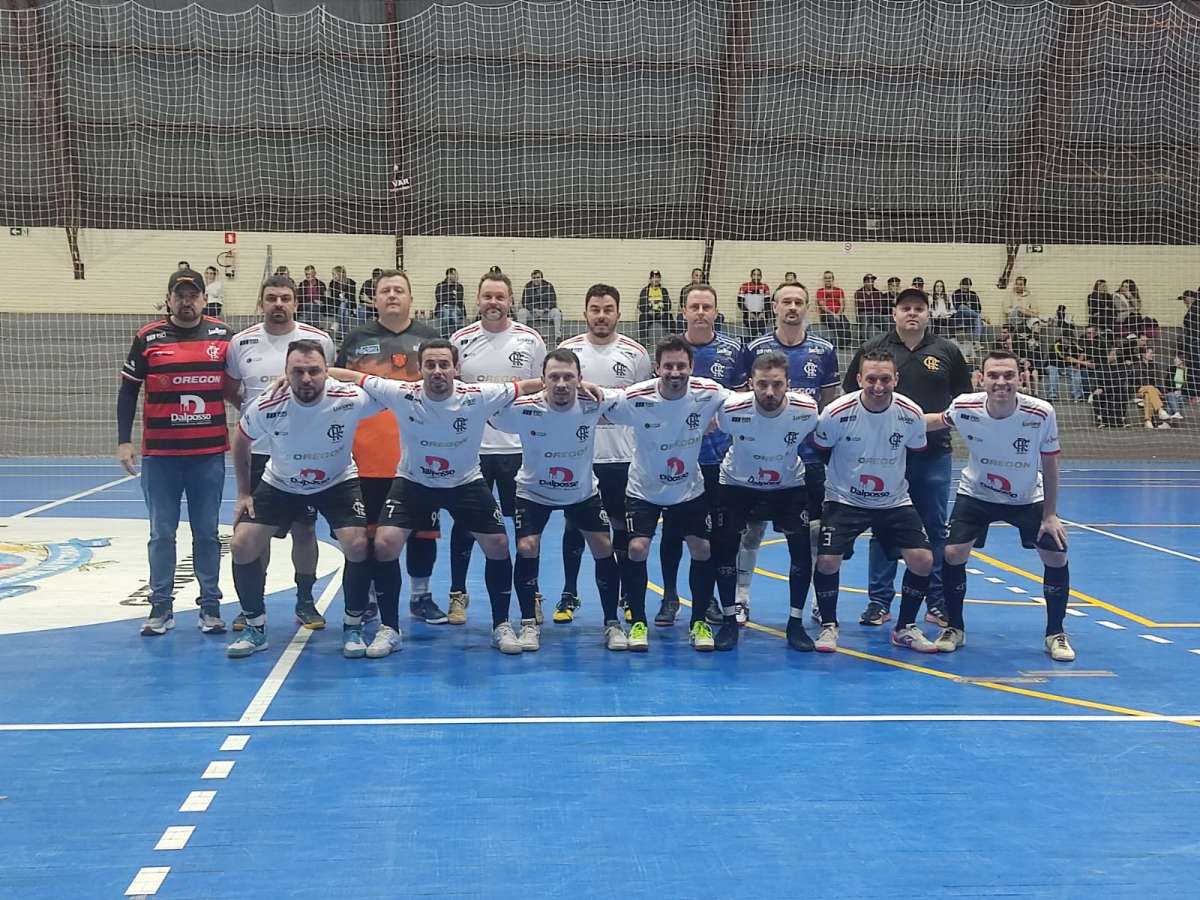 Flamengo, de Tapejara, disputa a final do Campeonato Municipal de Getúlio Vargas na categoria Veteranos