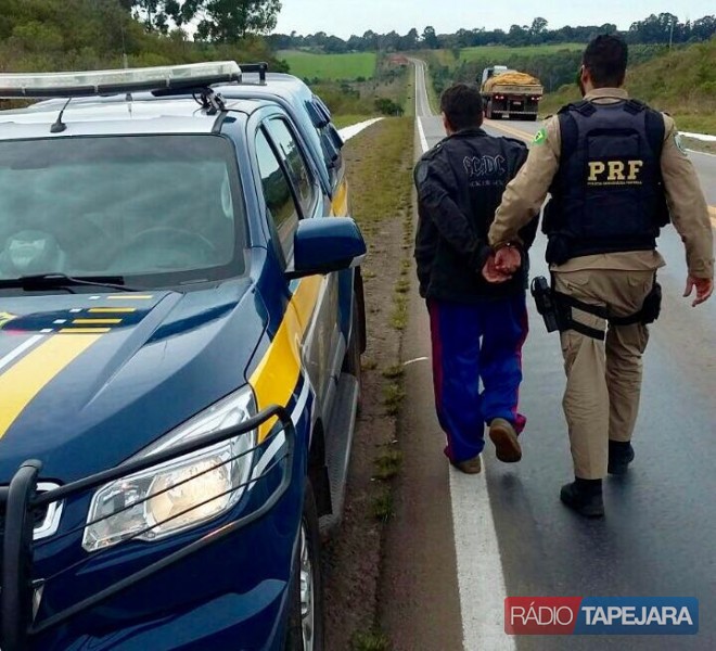 PRF prende na BR285 homem acusado de roubos em Tapejara