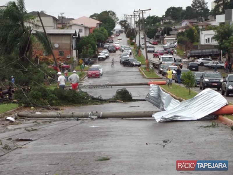 Mais de 600 casas atingidas por temporal em Tapejara