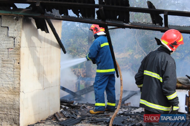 Bombeiros Voluntários combateram incêndio no interior de Tapejara