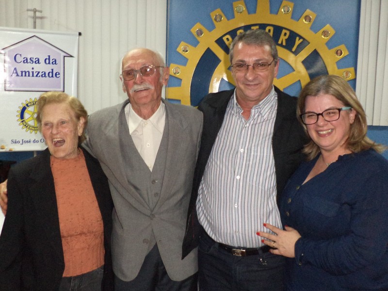 Rotary de São José do Ouro homenageia profissionais locais