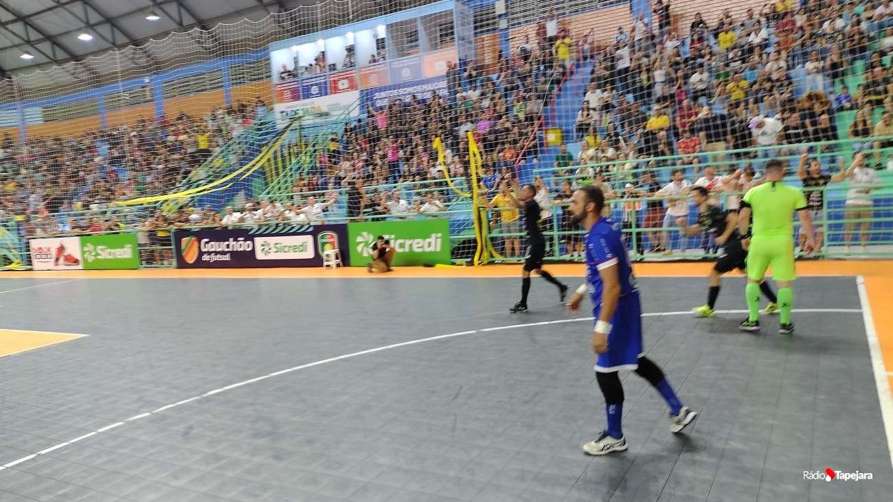 Gércio Nikulamaga - Encontre o crack da team 😅 Torneio de Futsal alusivo  as 48 anos da Rádio Moçambique 🇲🇿