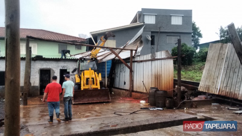 Chuva causa estragos em Tapejara