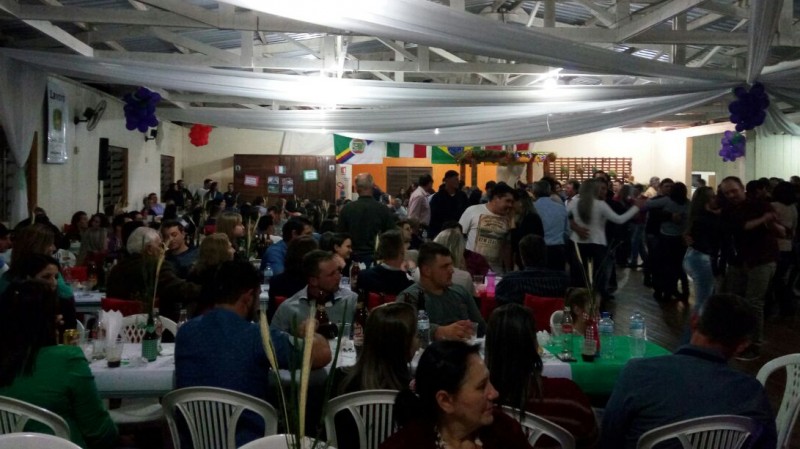 Jantar Italiano reúne centena de pessoas em Charrua